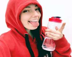 She promotes several things including the sculpted vegan through different social  media platforms.
